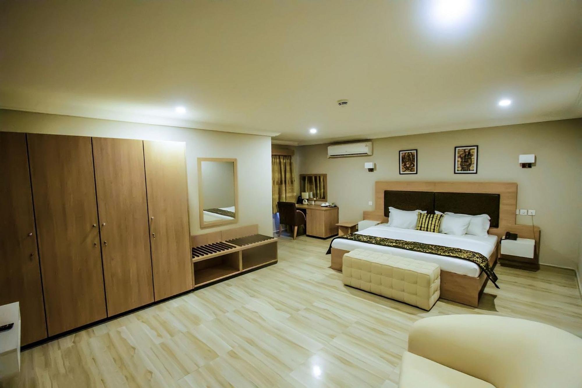 Room In Lodge - Hotel Presidential Port Harcourt Ngoại thất bức ảnh