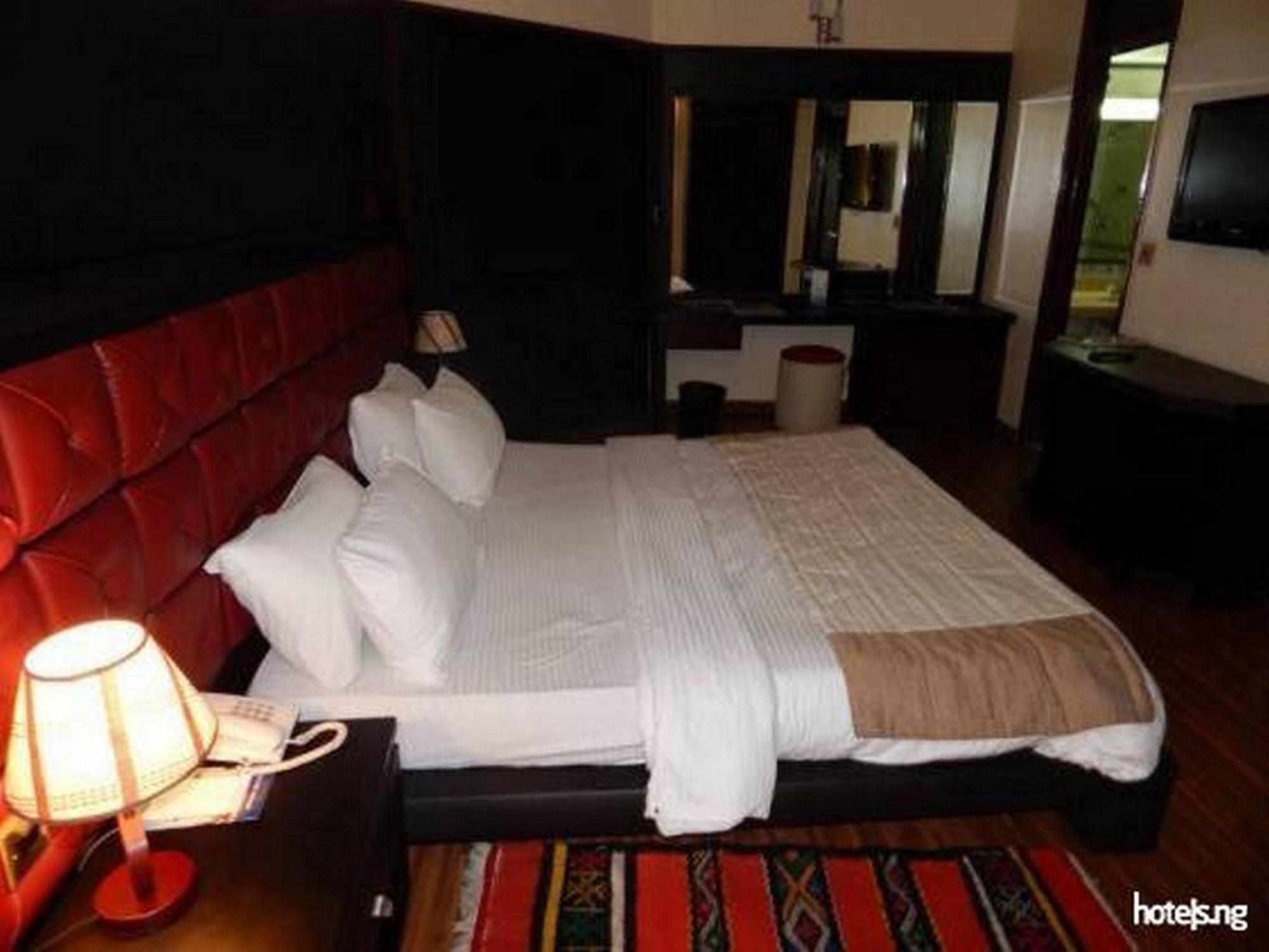 Room In Lodge - Hotel Presidential Port Harcourt Ngoại thất bức ảnh