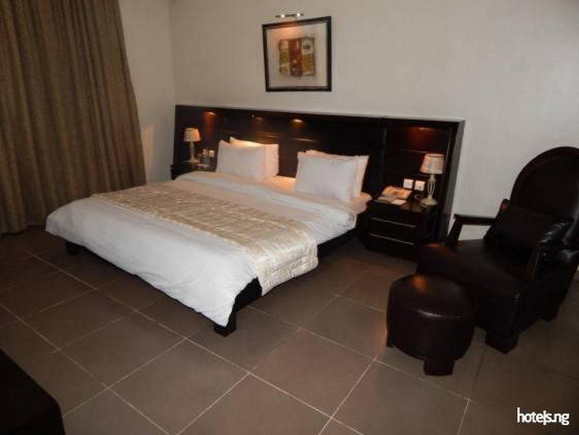 Room In Lodge - Hotel Presidential Port Harcourt Ngoại thất bức ảnh